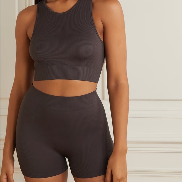 SKIMS Stretch Rib Short 🤎 - Picture 4 of 11